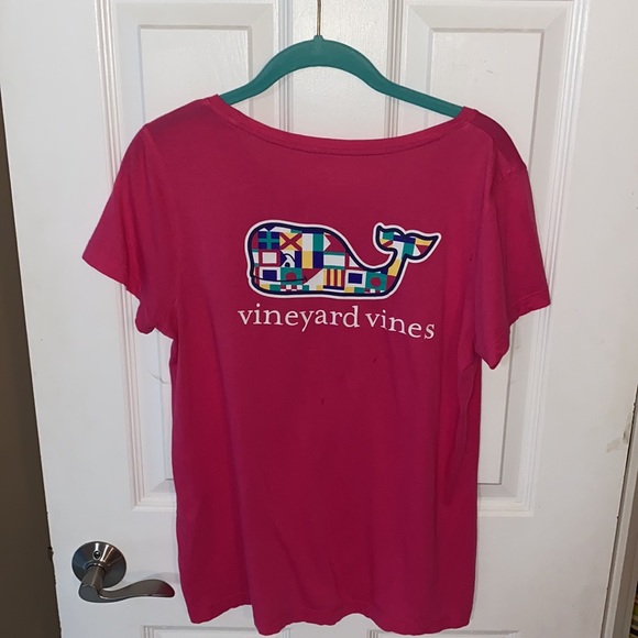Vineyard Vines Tops - Vineyard Vines T shirt